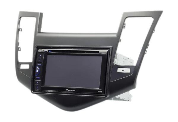 Рамка Chevrolet Cruze 2009-2012 черная 2Din