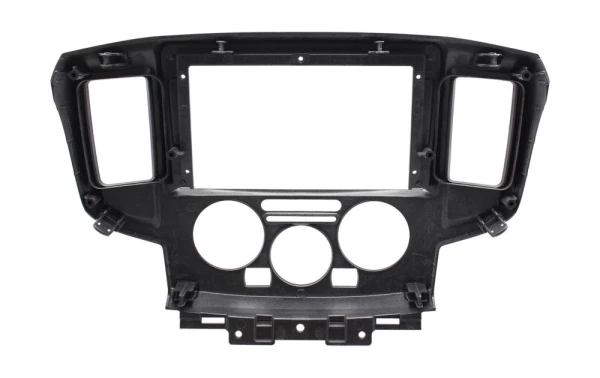 Рамка MFB Nissan NV200 2009+