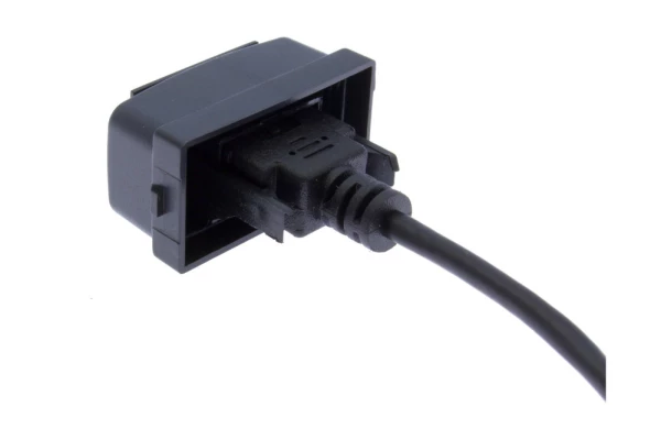 USB разъем в штатную заглушку Mitsubishi