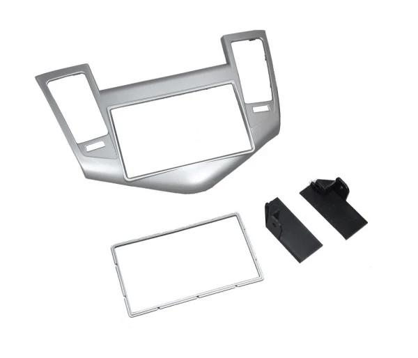 Рамка Chevrolet Cruze 2009-2012 серебристая 2Din