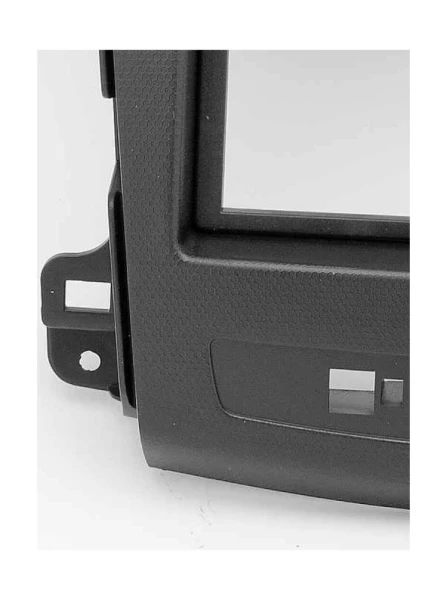 Рамка Mitsubishi Outlander XL 2006-2012 2Din (180x105)