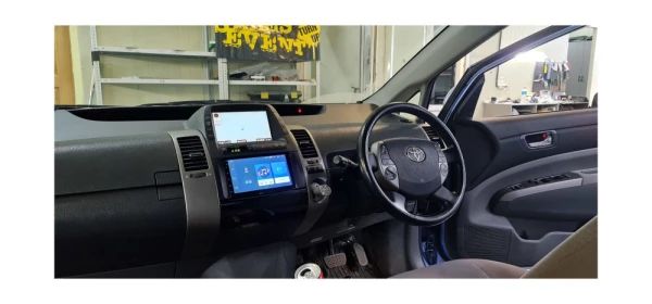Рамка Toyota Prius 20 2004-2011 ушки